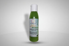 La Lotion Éclat purifie, resserre les pores et illumine la peau dès la première utilisation.