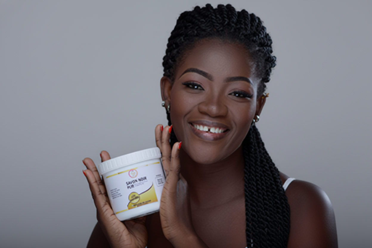 Savon Noir Pur Naturel –Nettoyant  Profond t & Exfoliant Doux  & Éclat Naturel